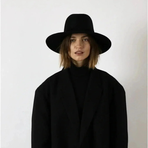 Janessa Leone | Accessories | Janessa Leone Wool Rylan Wool  display picture 2